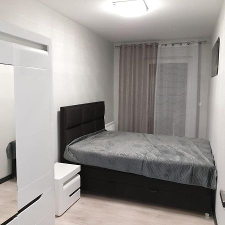 Apartament Skarbowa 1& Parking 레스노 외부 사진