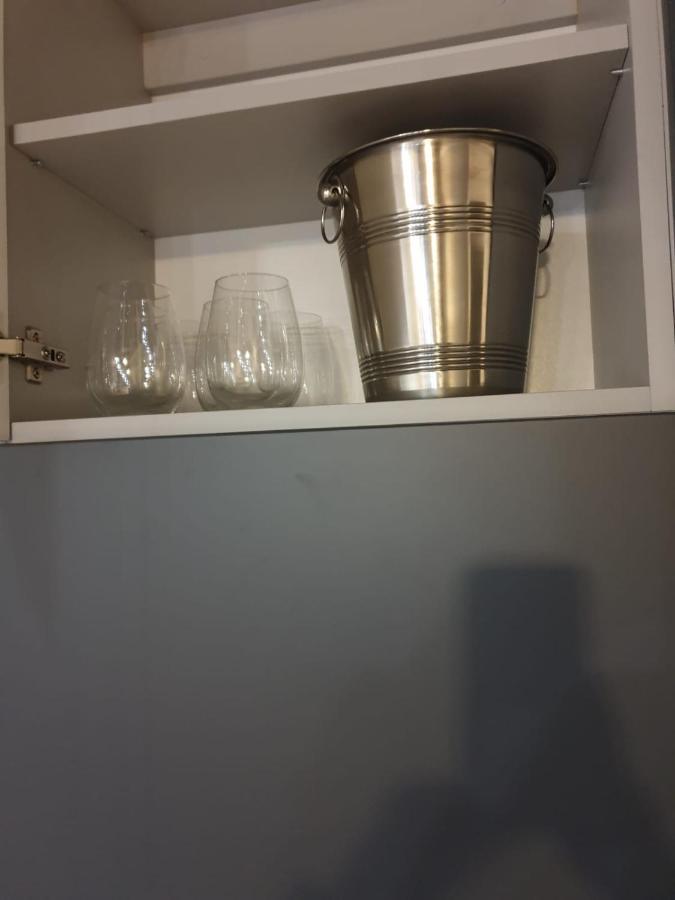 Apartament Skarbowa 1& Parking 레스노 외부 사진