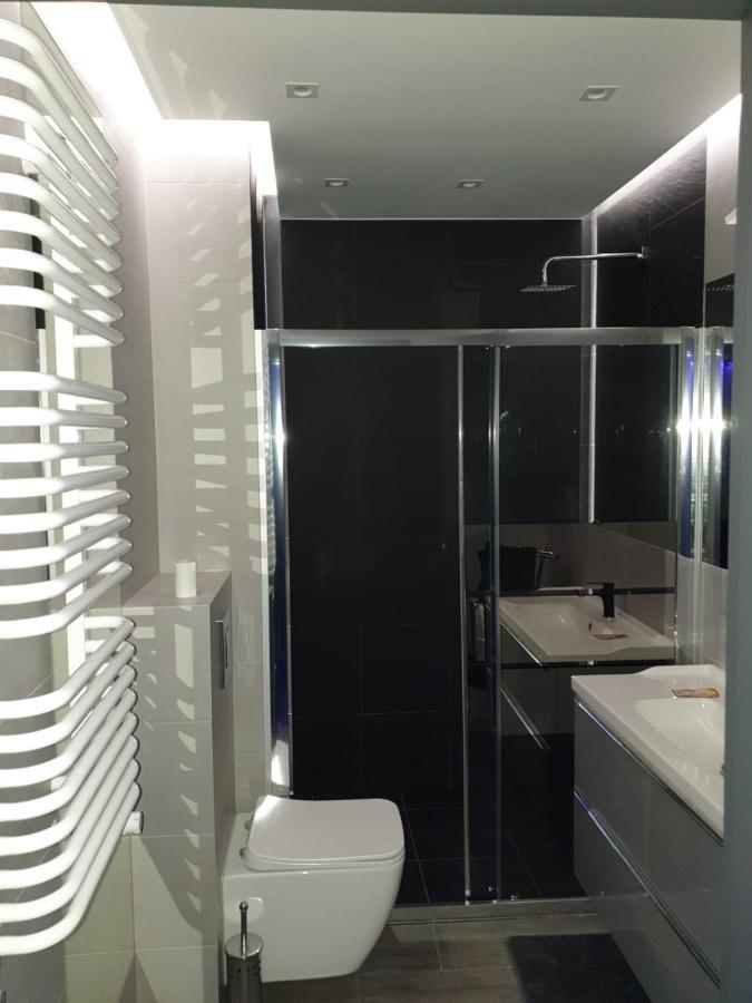 Apartament Skarbowa 1& Parking 레스노 외부 사진