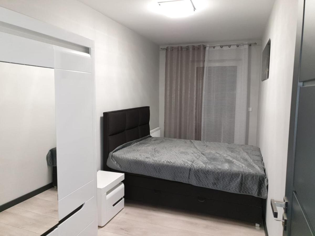 Apartament Skarbowa 1& Parking 레스노 외부 사진