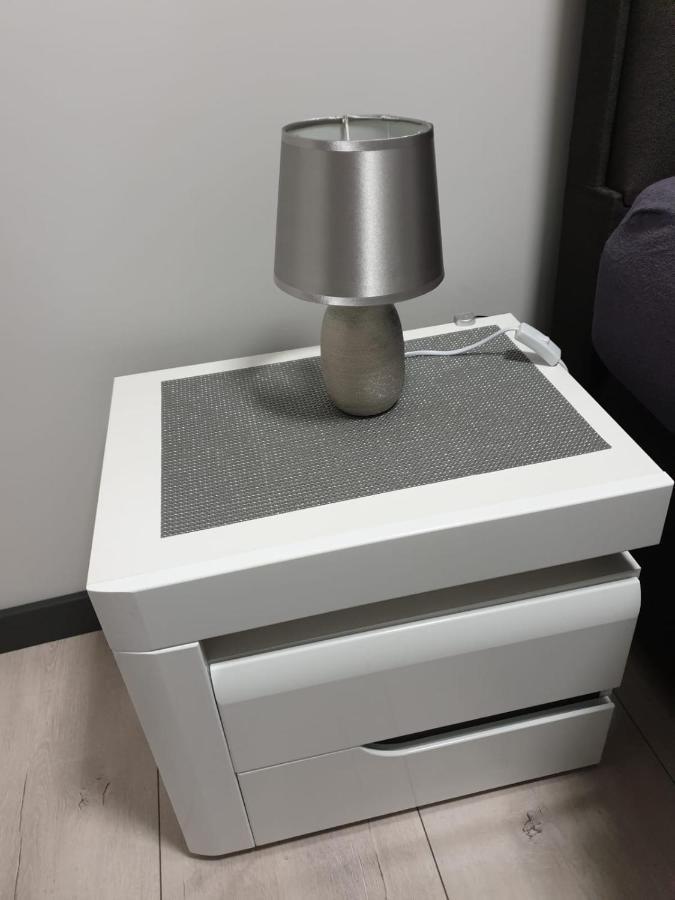 Apartament Skarbowa 1& Parking 레스노 외부 사진
